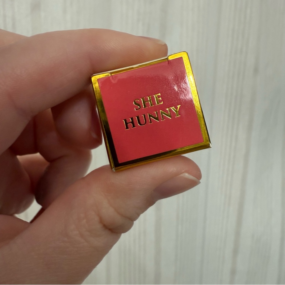 NIB🎉 FARAH Hunny Malai Blush Stick - She Creamy (Rose Petal Pink) - Picture 4 of 6